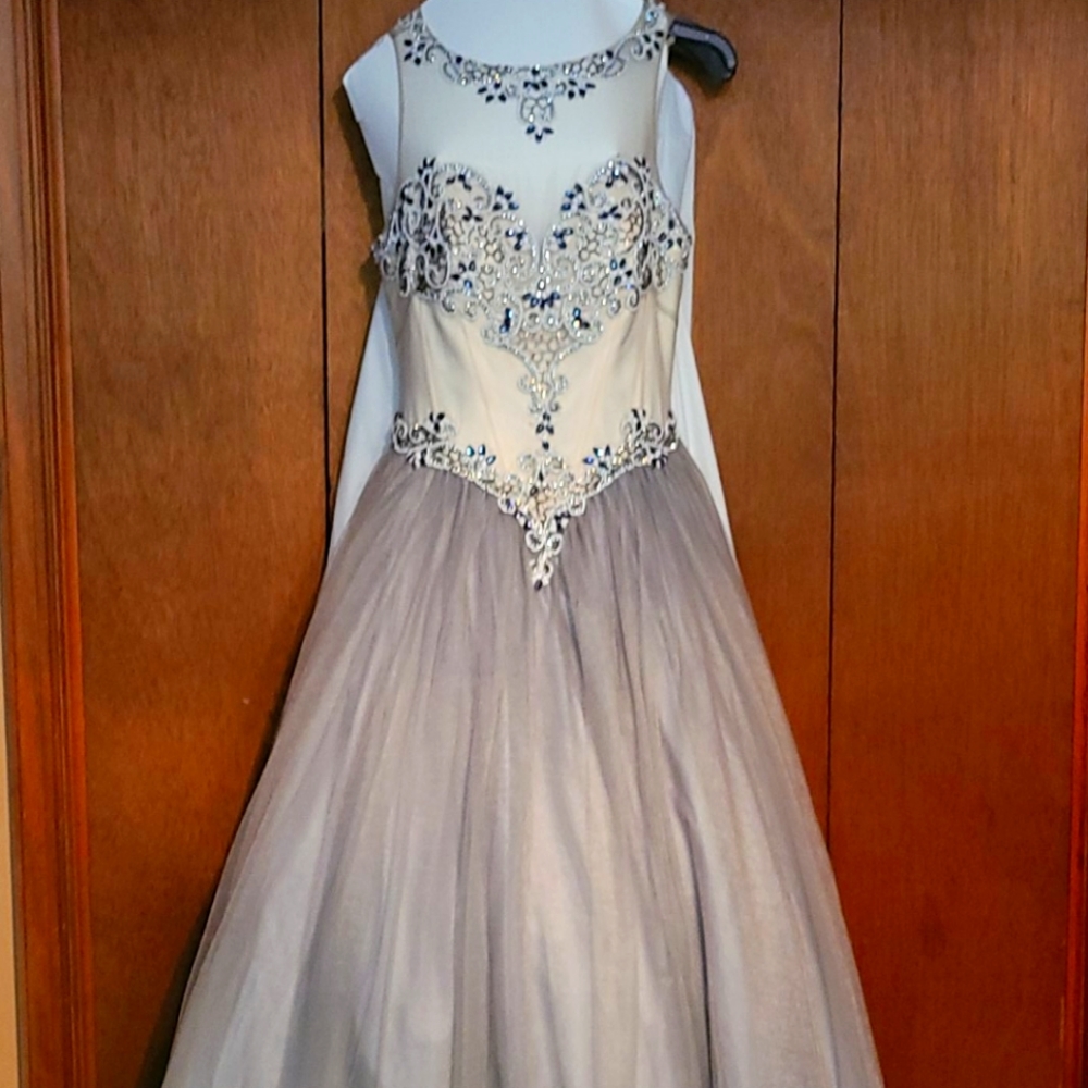 Ball gown